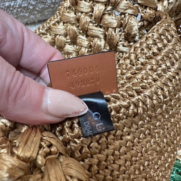 GUCCI Gold Raffia interlock Tote - Picture 10 of 13